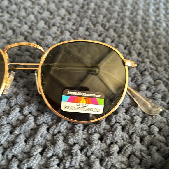 🐰Sunglass Bundle🐰 - Picture 3 of 4